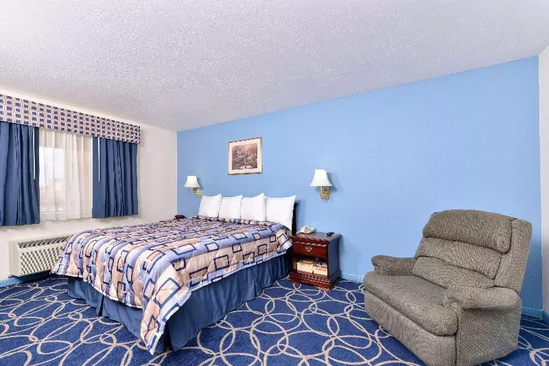 Deluxe Suite King Bed, Americas Best Value Inn And Suites Houston/northwest Brookhollow
