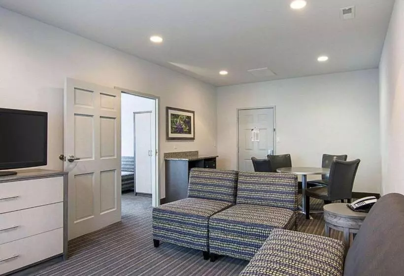 سوییت خانوادگی, Comfort Inn Williamsburg Gateway