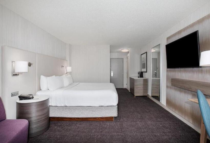 חדר סטנדרט עם מיטת קינג, Crowne Plaza Kansas City Downtown, An Ihg