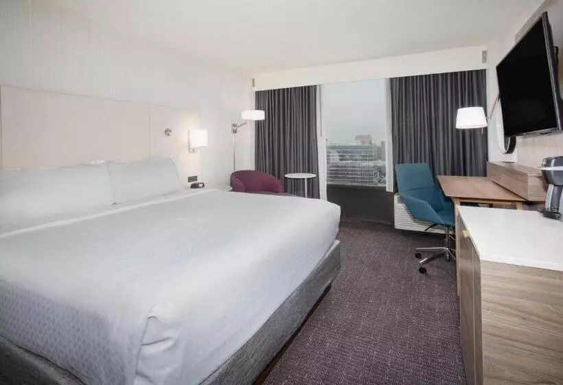 اتاق استاندارد با تخت بزرگ, Crowne Plaza Kansas City Downtown, An Ihg