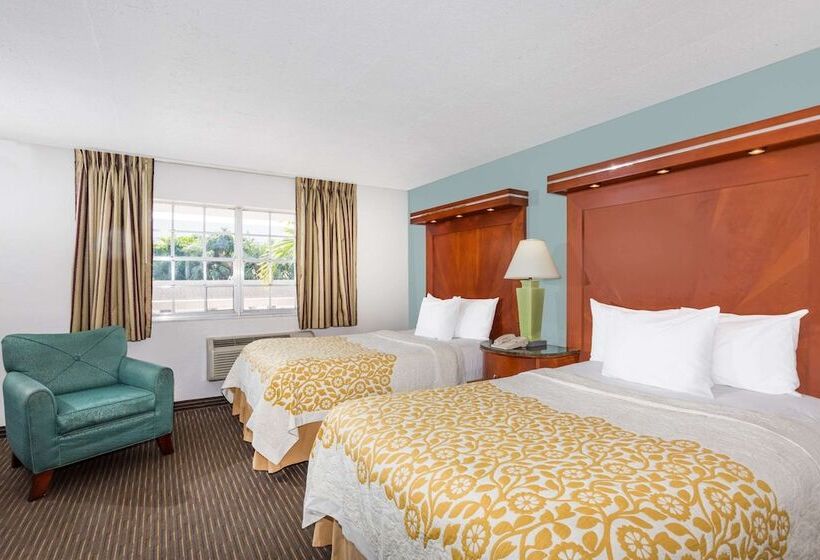 豪华房间, Days Inn By Wyndham Miami Airport North