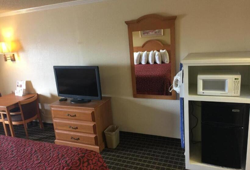 חדר סטנדרט עם מיטת קינג, Days Inn By Wyndham San Antonio Interstate Hwy 35 North