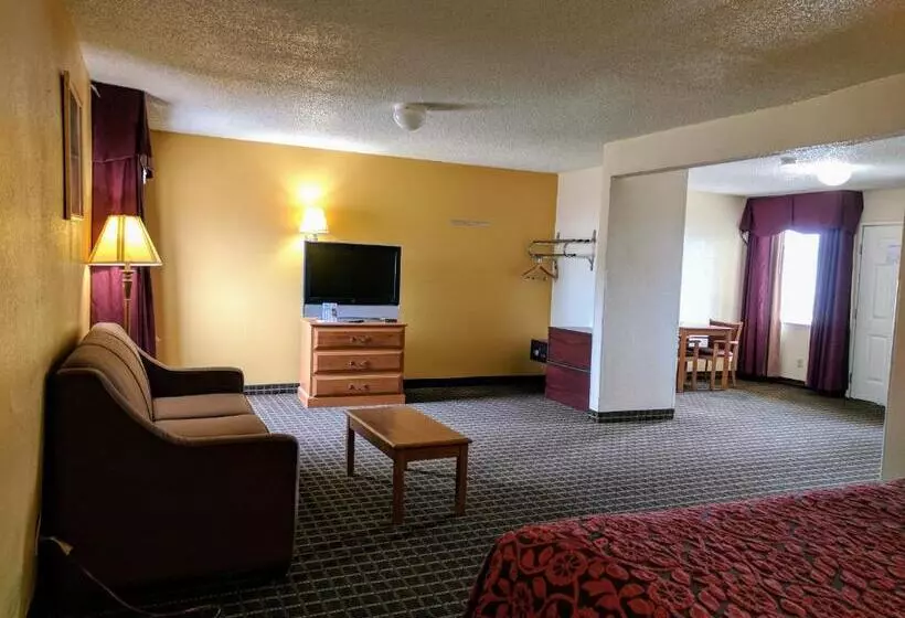 Deluxe Suite King Bed, Days Inn By Wyndham San Antonio Interstate Hwy 35 North