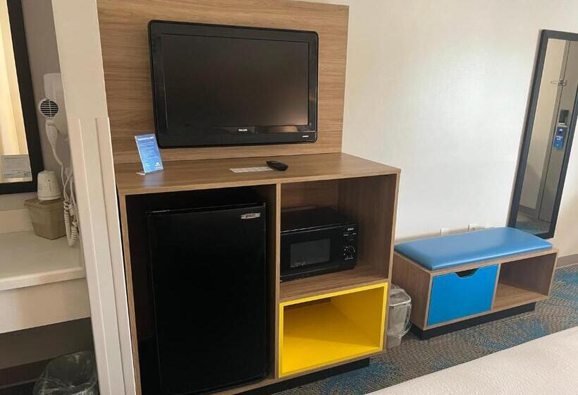 غرفة قياسية سرير كينج, Days Inn By Wyndham Valdosta I 75