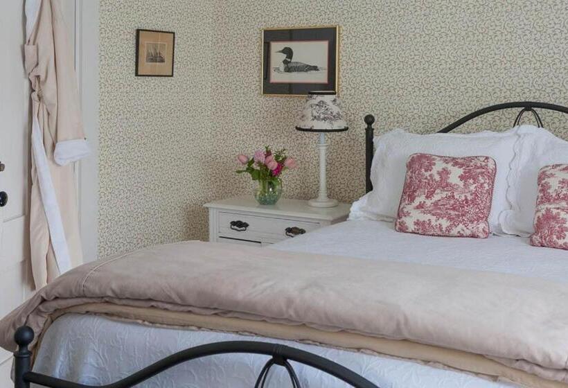 Номер Стандарт, Dockside Guest Quarters