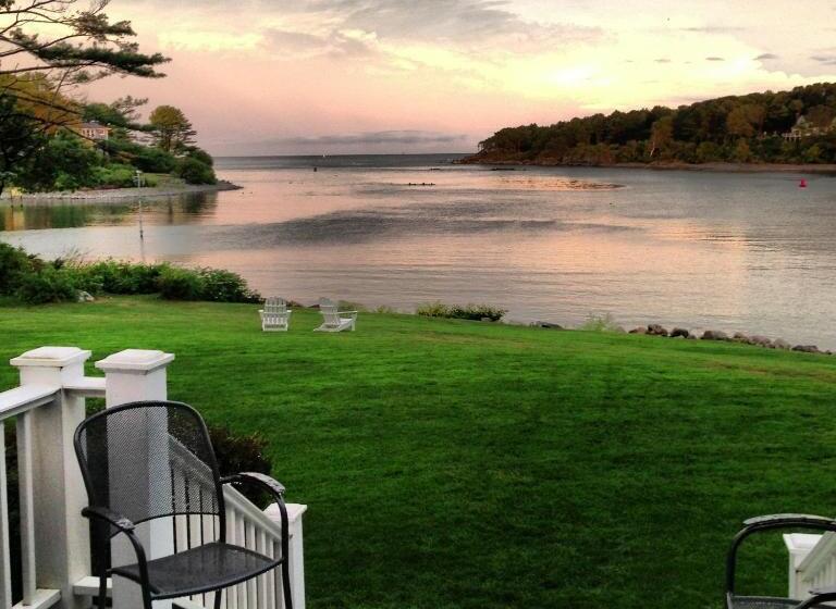 Номер Стандарт, Dockside Guest Quarters