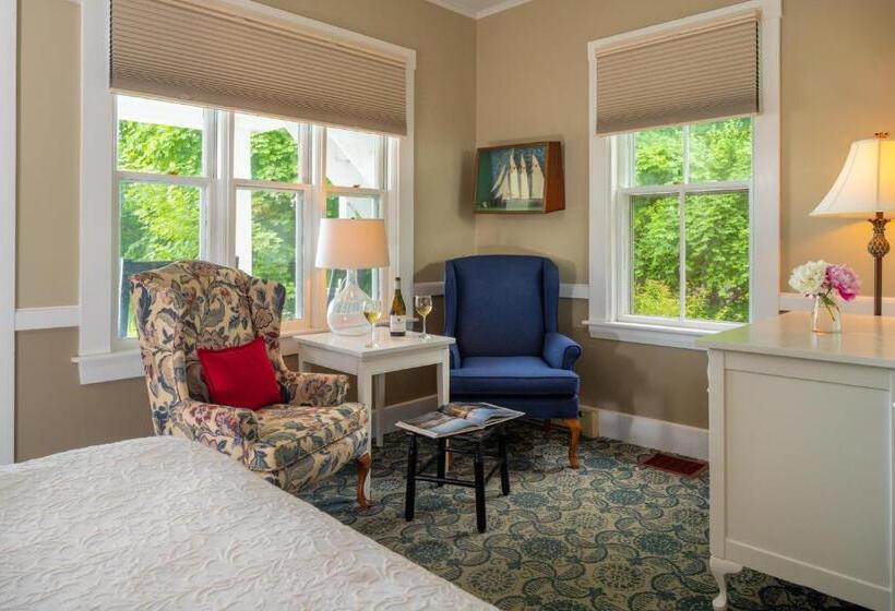 Номер Стандарт, Dockside Guest Quarters