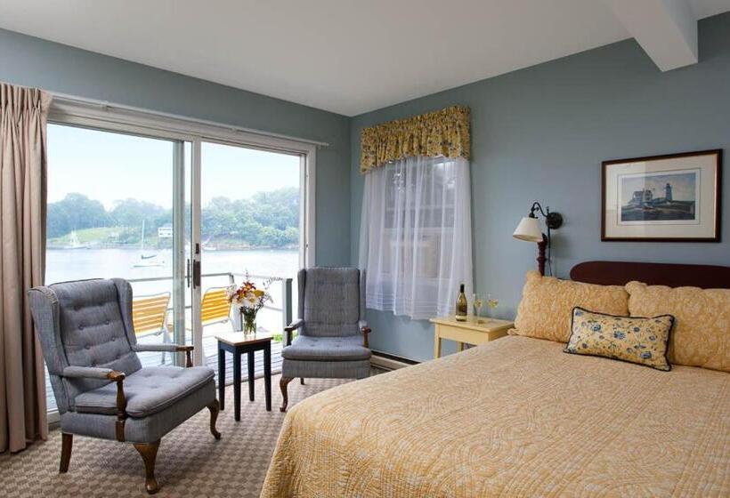 스탠다드 스튜디오, Dockside Guest Quarters