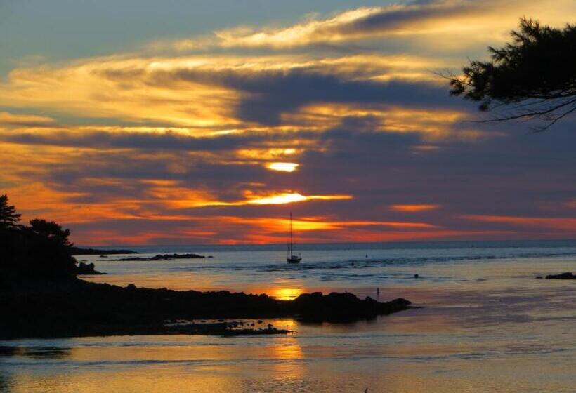 Студия Стандарт Вид на Море, Dockside Guest Quarters