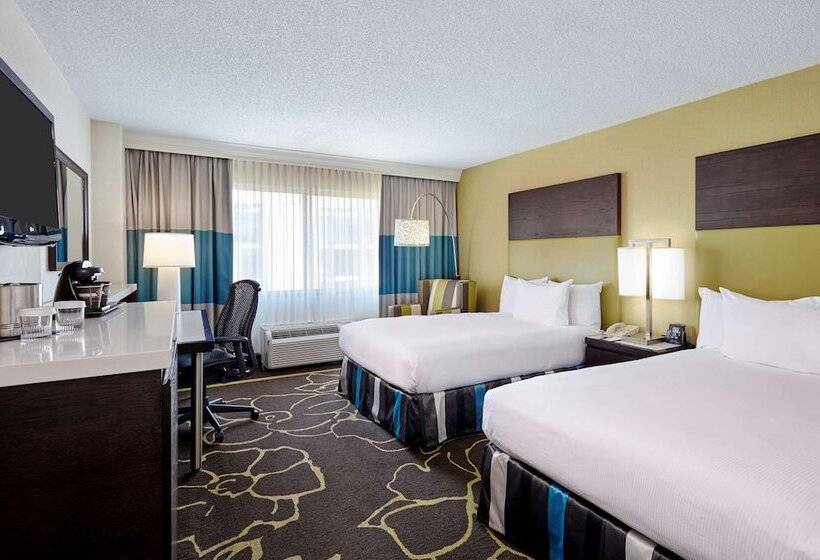 חדר סטנדרט שתי מיטות זוגיות, Doubletree By Hilton Charlotte Uptown