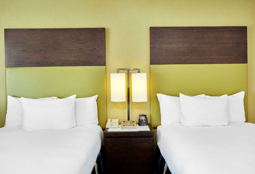 Номер Стандарт 2 Двуспальные Кровати, Doubletree By Hilton Charlotte Uptown