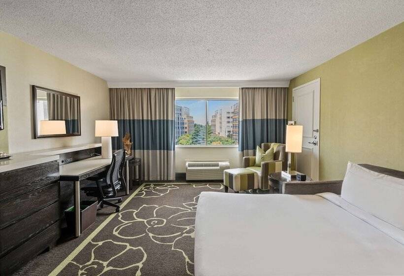 Номер Стандарт 2 Двуспальные Кровати, Doubletree By Hilton Charlotte Uptown