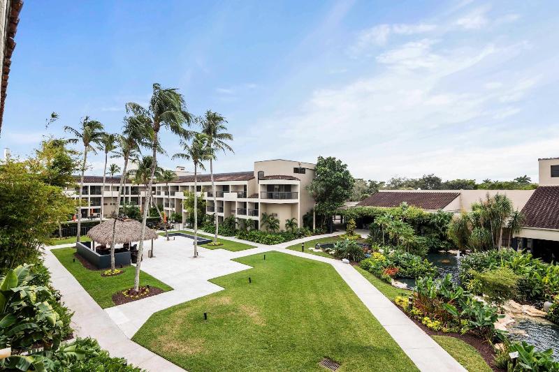 سوئیت جونیور با تخت بزرگ, Miami Lakes