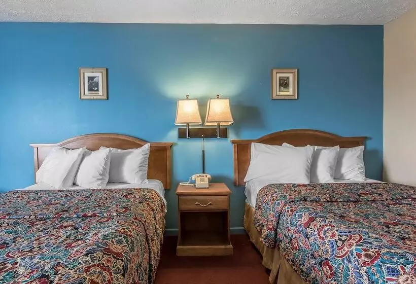 ２ダブルベッドのスタンダードルーム, Rodeway Inn Jackson