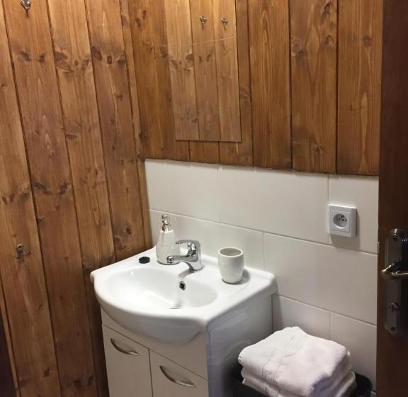 1 Schlafzimmer Apartment Untergeschoss, Chalupa U Josefa
