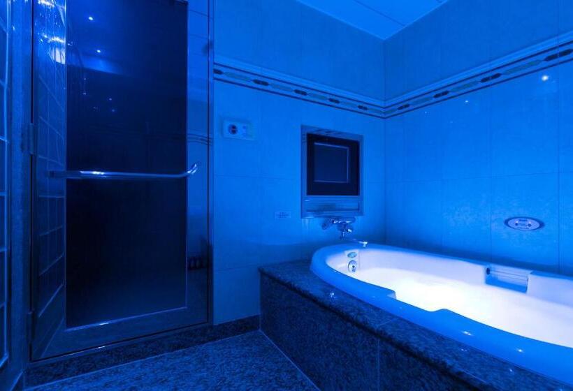 Номер Стандарт, D Wave Shinjuku（adult Only)