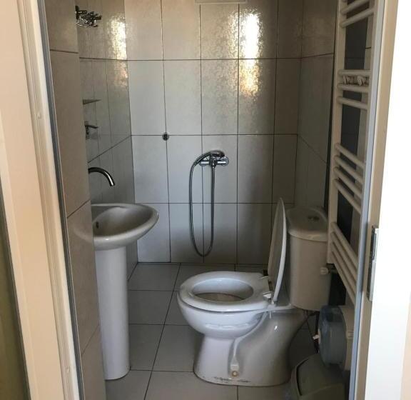 Quarto Estandar, Gunes Otel