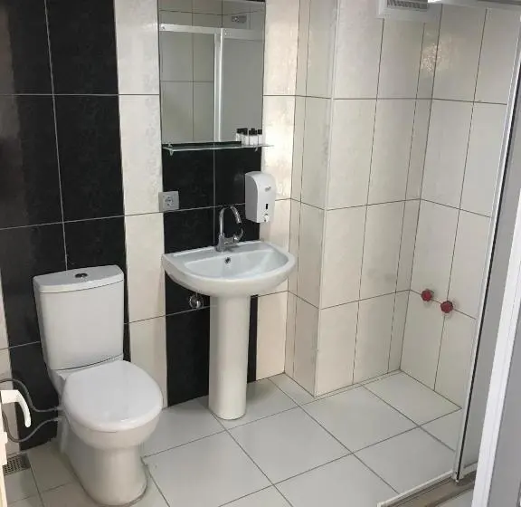 スタンダード４人部屋, Gunes Otel