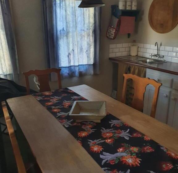 غرفة كومفورت, Gabriella S