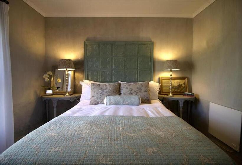 غرفة كومفورت, Gabriella S