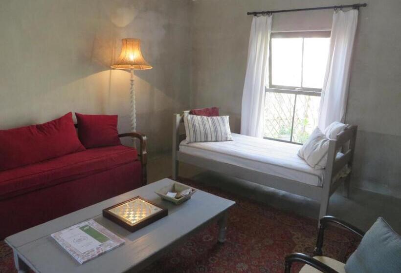 غرفة كومفورت, Gabriella S