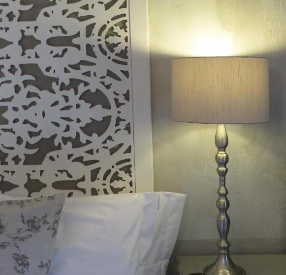 غرفة قياسية داخلية, Gabriella S