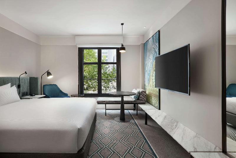 Deluxe Room King Size Bed