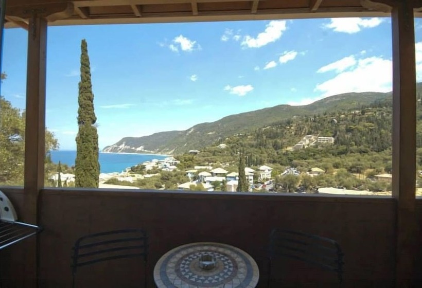 Chambre Classique, Lefkas Petra