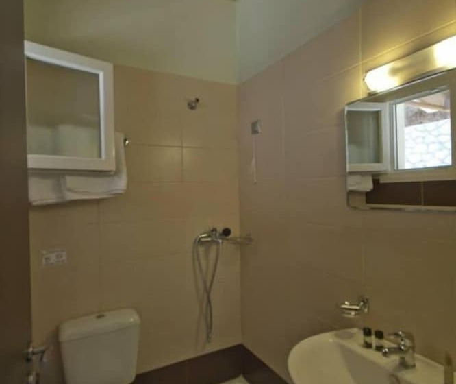 Chambre Classique, Lefkas Petra