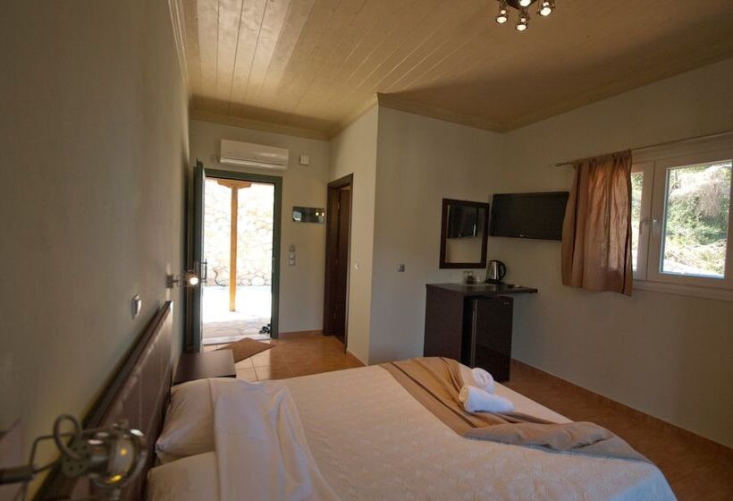 Chambre Classique, Lefkas Petra