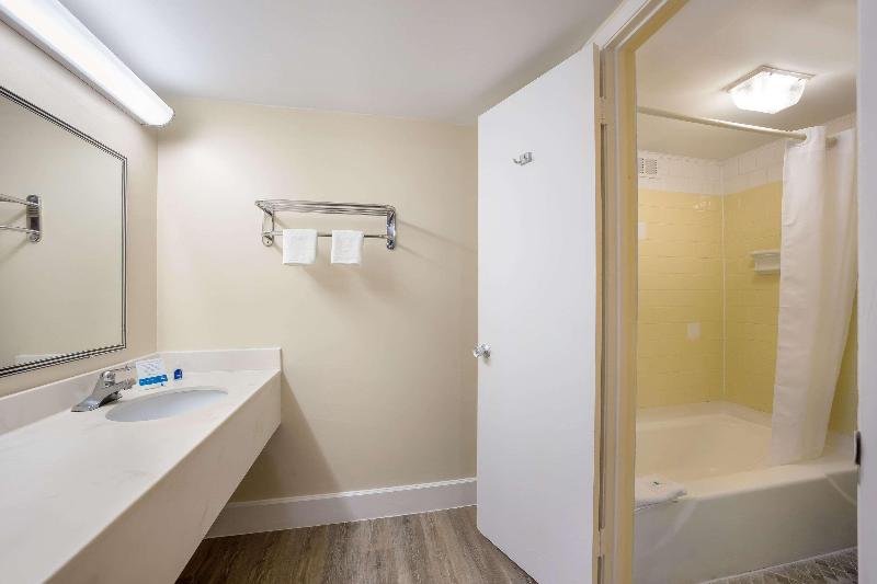 غرفة قياسية, Rodeway Inn