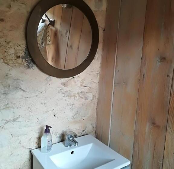 חדר סטנדרט נוף לגינה, La Ferme Constantin