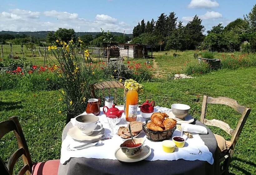 חדר סטנדרט נוף לגינה, La Ferme Constantin