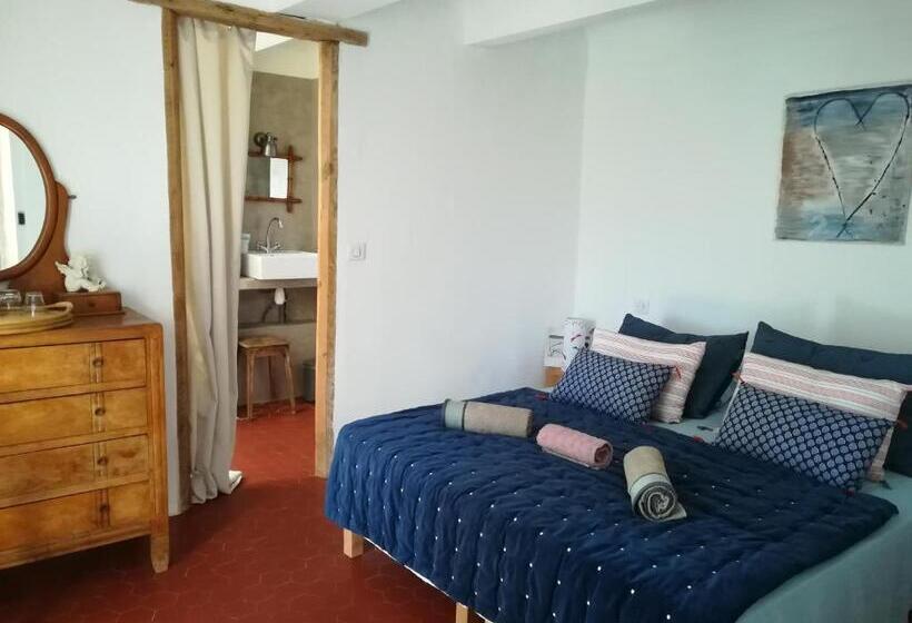 חדר דלוקס נוף לגינה, La Ferme Constantin