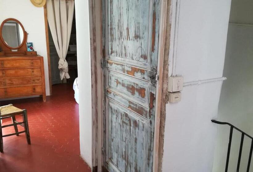 חדר דלוקס נוף לגינה, La Ferme Constantin