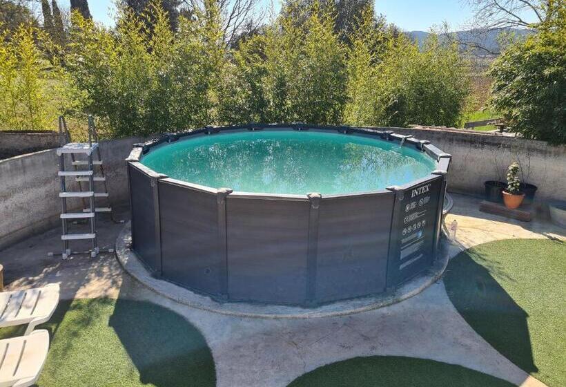 חדר סטנדרט לשלושה, La Ferme Constantin