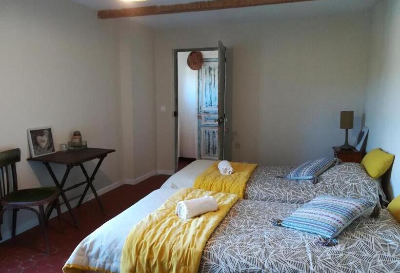 חדר סטנדרט לשלושה, La Ferme Constantin