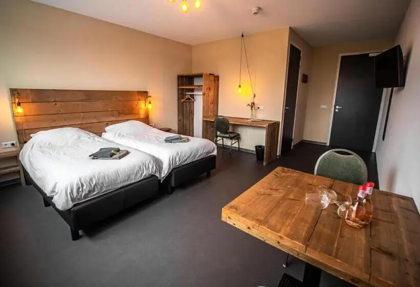 スタンダードルーム, B&b Bij De 3 Linden