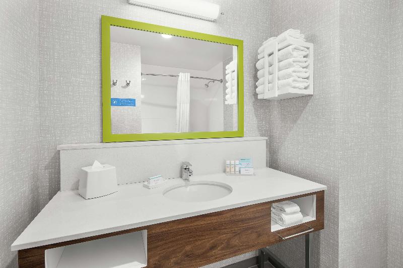 غرفة قياسية سرير كينج, Hampton Inn Odessa Trinity