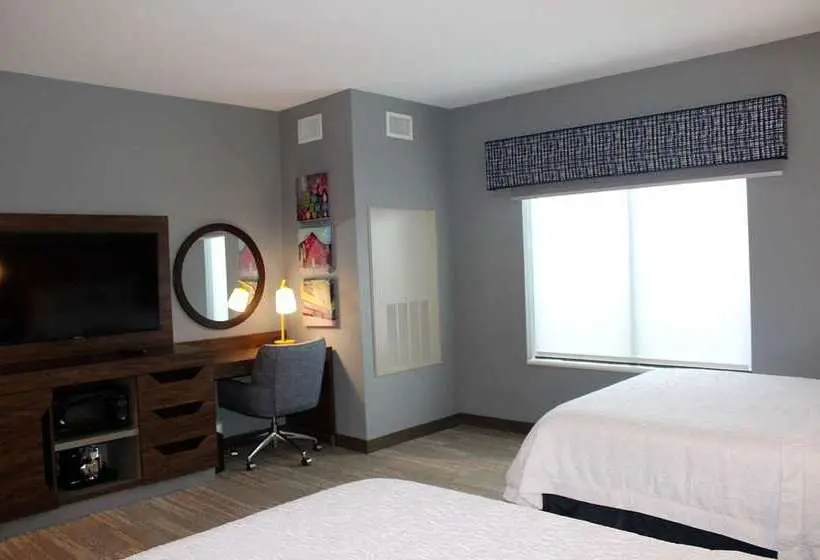 Standard-invahuone, Hampton Inn Odessa Trinity