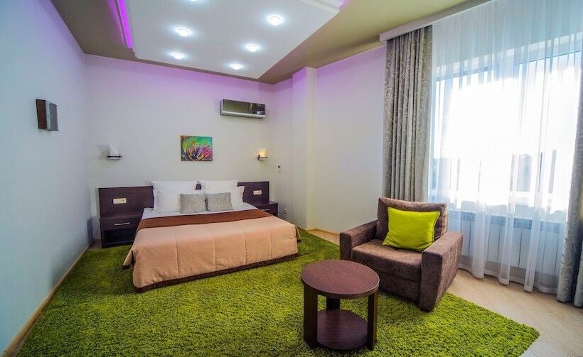 اتاق لوکس, Kremleff