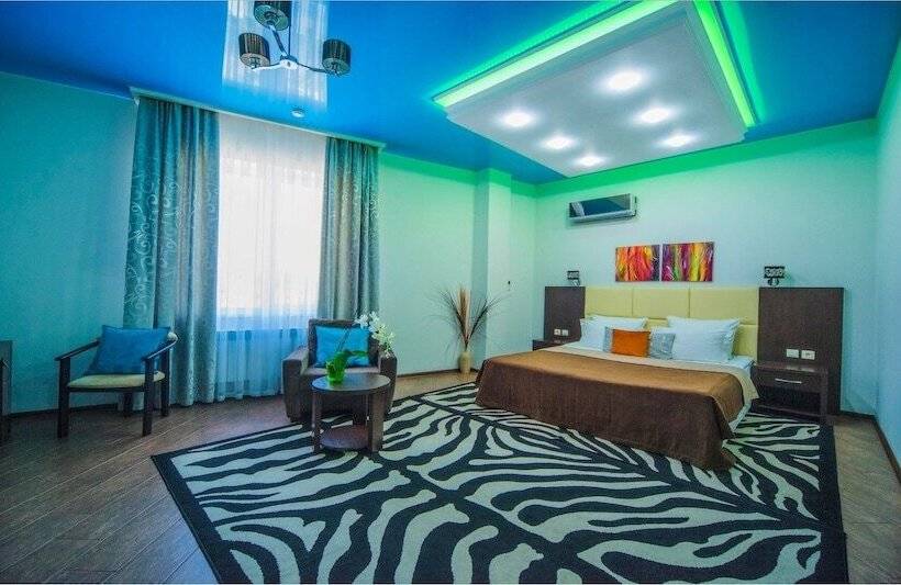 اتاق لوکس, Kremleff