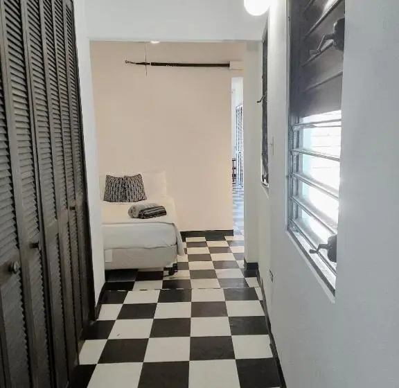 آپارتمان 1 خوابه با چشمانداز دریا, La Capitana Old San Juan Building