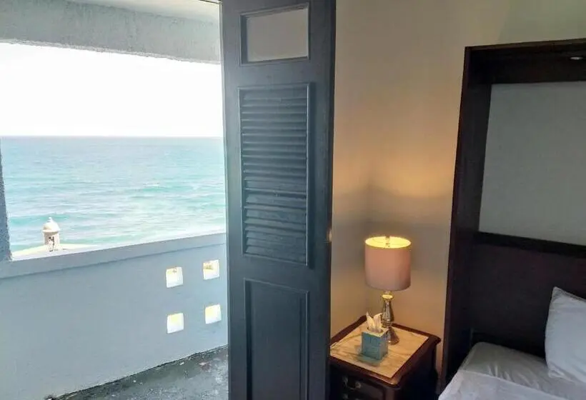 اتاق استاندارد با بالکن و چشمانداز دریا, La Capitana Old San Juan Building
