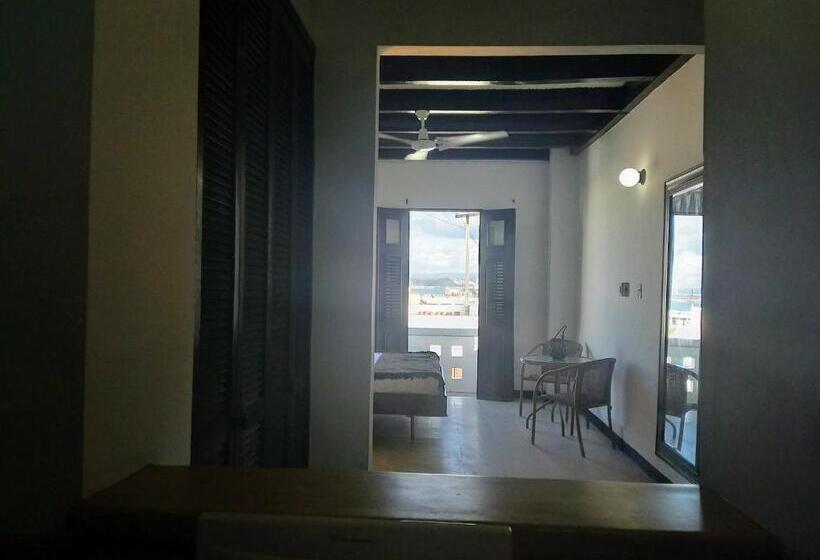 침실 1개 발코니 아파트, La Capitana Old San Juan Building