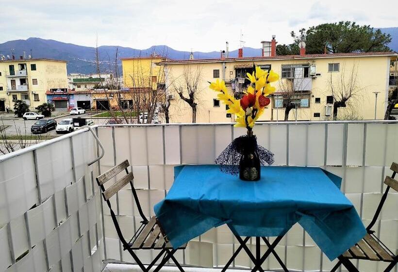 Четырехместный Номер Стандарт с Балконом, Domus Michaeli B&b Pompei