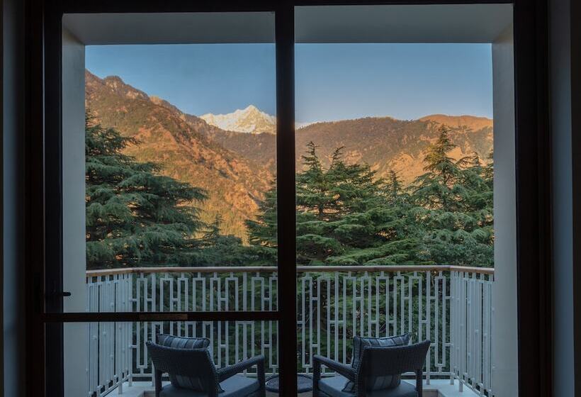 اتاق کلاب, Hyatt Regency Dharamshala Resort