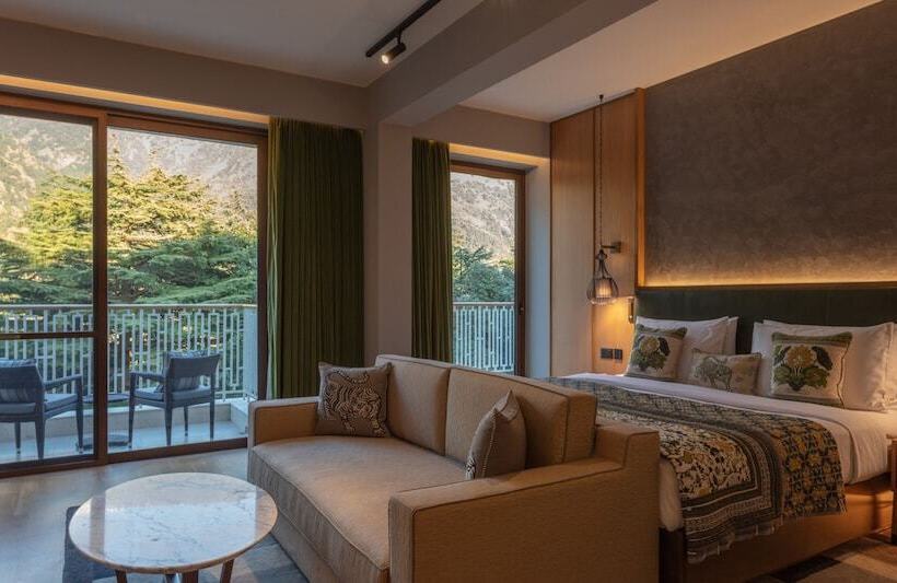 اتاق کلاب, Hyatt Regency Dharamshala Resort