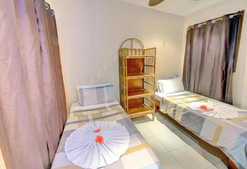 آپارتمان 2 خوابه, King Solomon