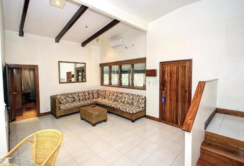 آپارتمان 2 خوابه, King Solomon